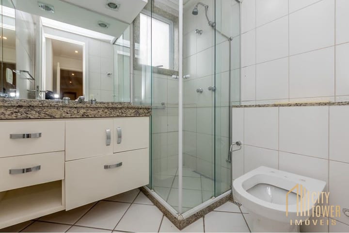 Apartamento à venda com 3 quartos, 218m² - Foto 4