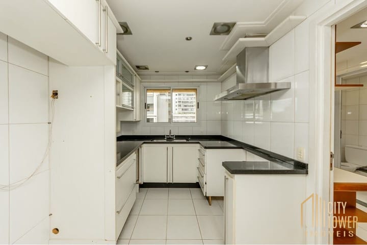 Apartamento à venda com 3 quartos, 218m² - Foto 5