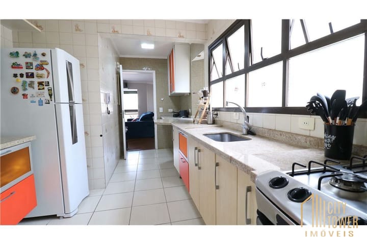 Apartamento à venda com 3 quartos, 190m² - Foto 13