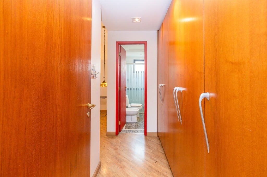 Apartamento à venda com 3 quartos, 219m² - Foto 3