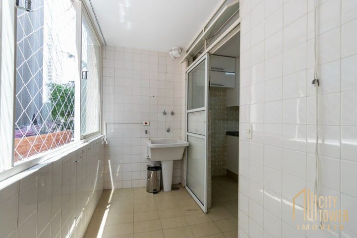 Apartamento à venda com 2 quartos, 101m² - Foto 2