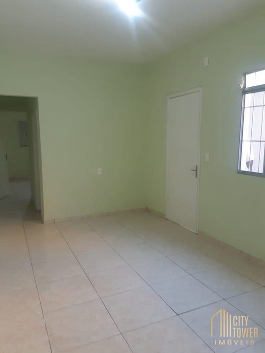 Casa à venda com 3 quartos, 90m² - Foto 1