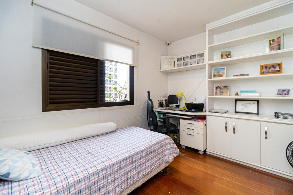 Apartamento à venda com 3 quartos, 130m² - Foto 10