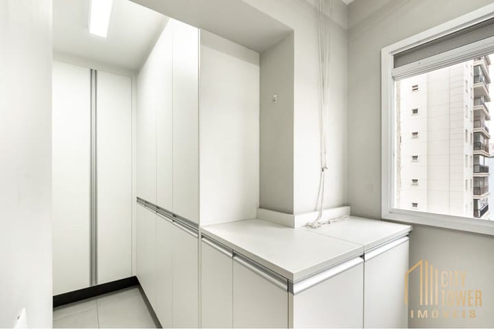 Apartamento à venda com 2 quartos, 77m² - Foto 11