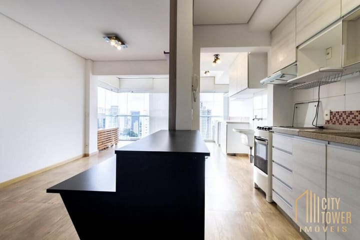 Apartamento à venda com 2 quartos, 65m² - Foto 1