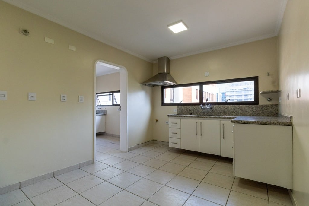 Apartamento à venda com 3 quartos, 209m² - Foto 64