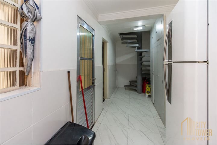 Casa à venda com 4 quartos, 131m² - Foto 16