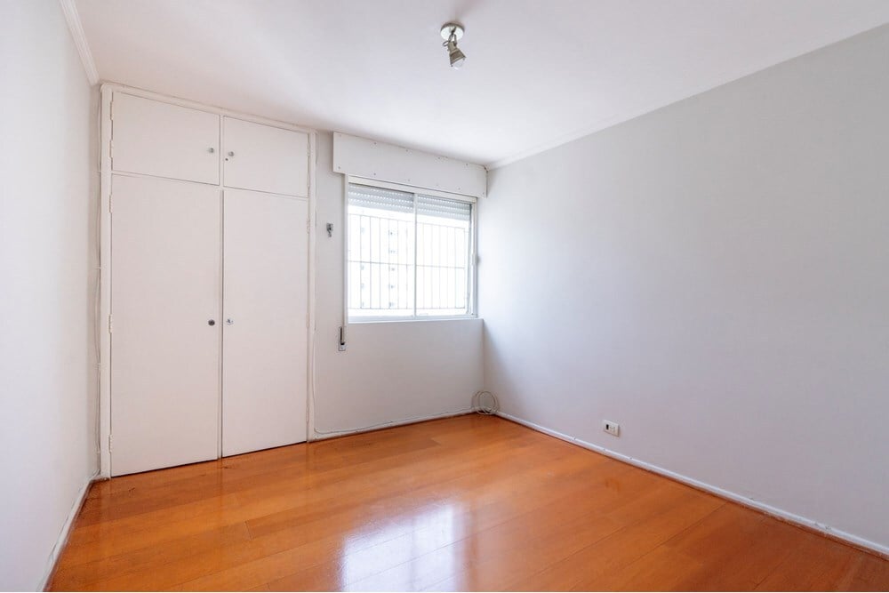 Apartamento à venda com 2 quartos, 105m² - Foto 2