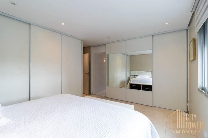 Apartamento à venda com 3 quartos, 224m² - Foto 5