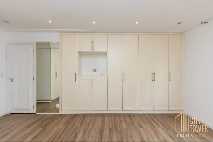 Apartamento à venda com 3 quartos, 218m² - Foto 32