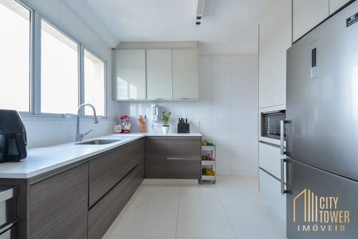 Apartamento à venda com 4 quartos, 245m² - Foto 10