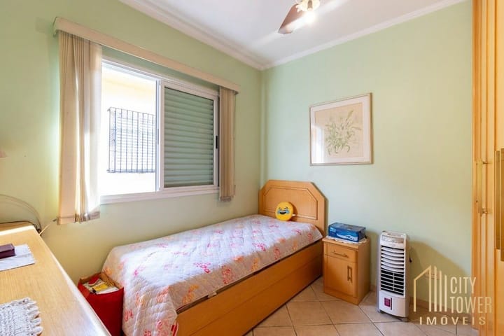 Casa à venda com 4 quartos, 200m² - Foto 5