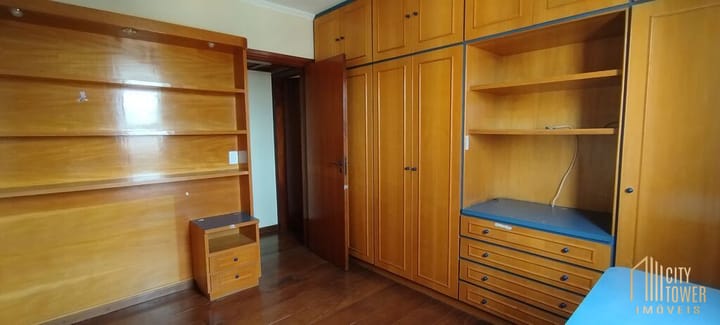 Apartamento à venda com 4 quartos, 176m² - Foto 3