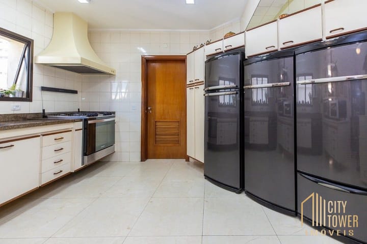 Apartamento à venda com 4 quartos, 200m² - Foto 35