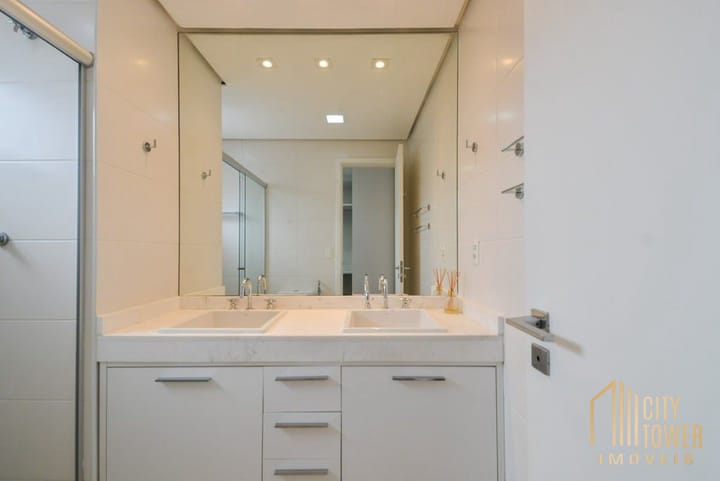 Apartamento à venda com 3 quartos, 157m² - Foto 10