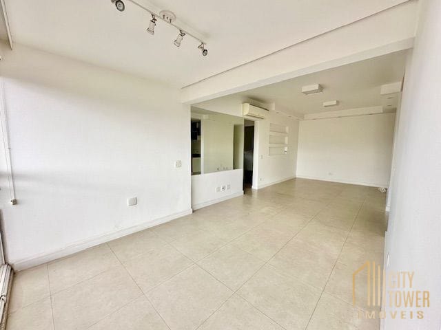 Apartamento à venda com 2 quartos, 74m² - Foto 42