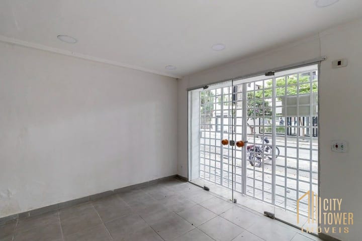 Casa à venda com 2 quartos, 140m² - Foto 27