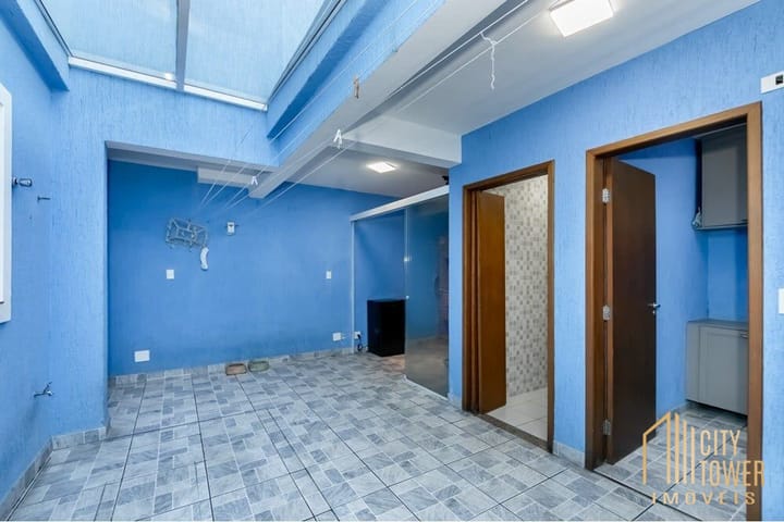 Casa à venda com 3 quartos, 300m² - Foto 18