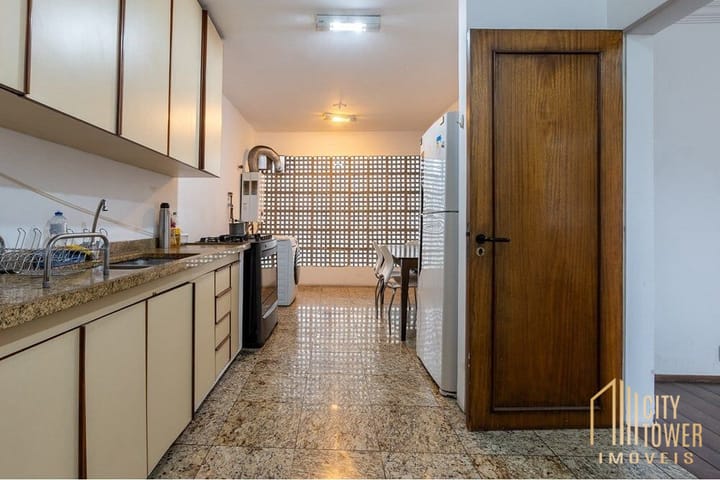 Apartamento à venda com 3 quartos, 107m² - Foto 9