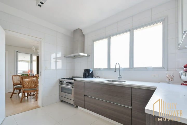 Apartamento à venda com 4 quartos, 245m² - Foto 6