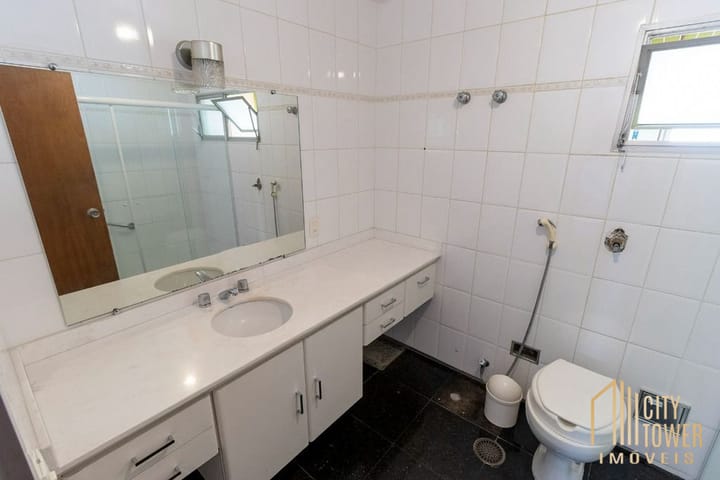 Apartamento à venda com 3 quartos, 137m² - Foto 19