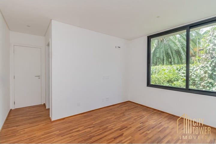 Casa à venda com 3 quartos, 318m² - Foto 4