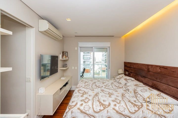 Apartamento à venda com 3 quartos, 240m² - Foto 9