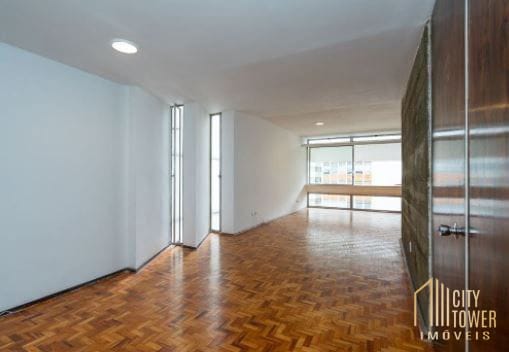 Apartamento à venda com 3 quartos, 200m² - Foto 19