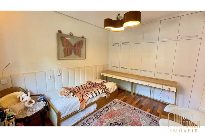 Apartamento à venda com 3 quartos, 240m² - Foto 4