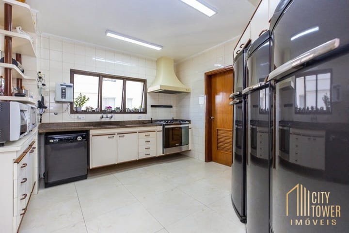 Apartamento à venda com 4 quartos, 200m² - Foto 36