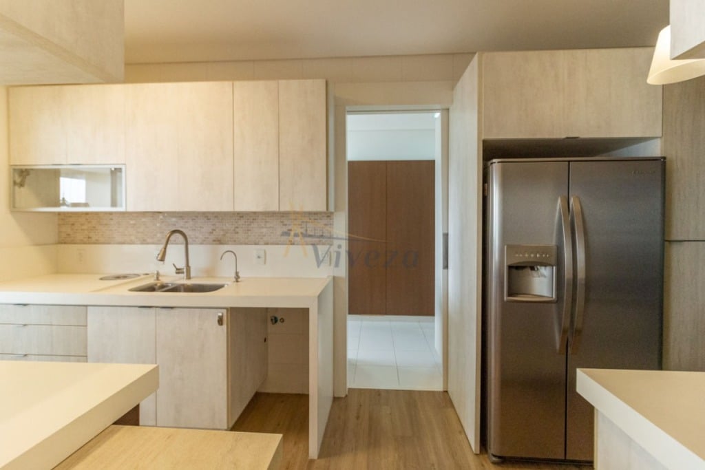 Apartamento à venda com 3 quartos, 146m² - Foto 7