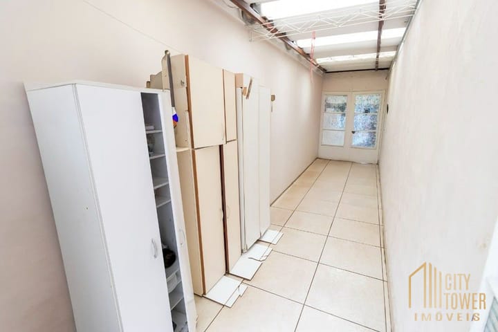 Casa à venda com 4 quartos, 200m² - Foto 28