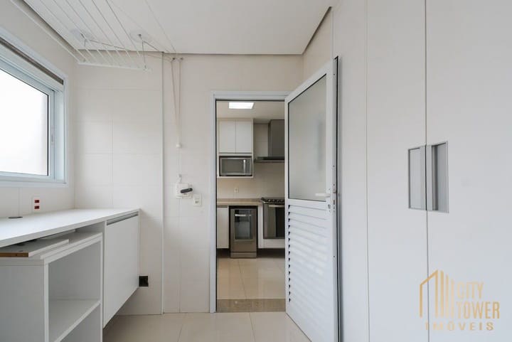 Apartamento à venda com 3 quartos, 157m² - Foto 6