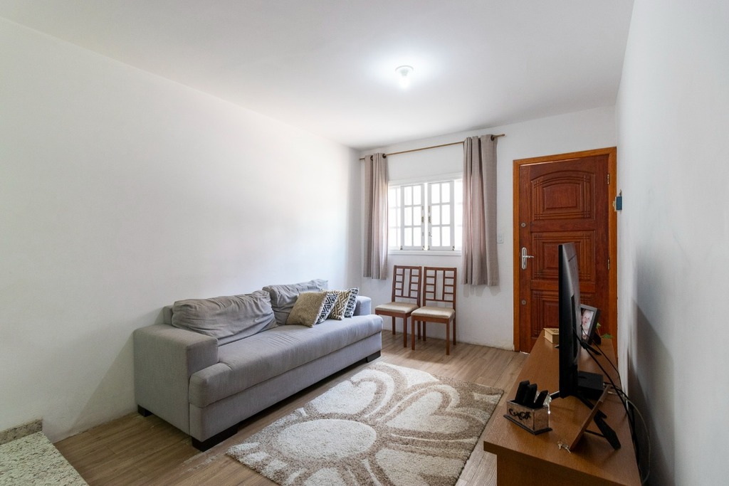 Casa à venda com 3 quartos, 121m² - Foto 1