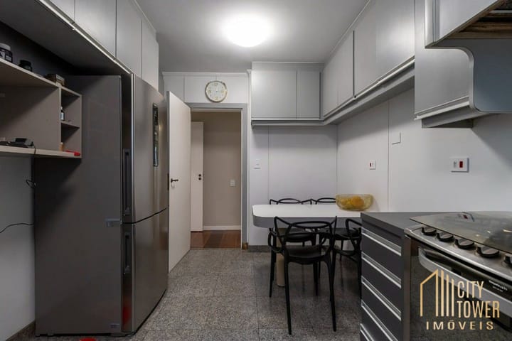 Apartamento à venda com 4 quartos, 187m² - Foto 32