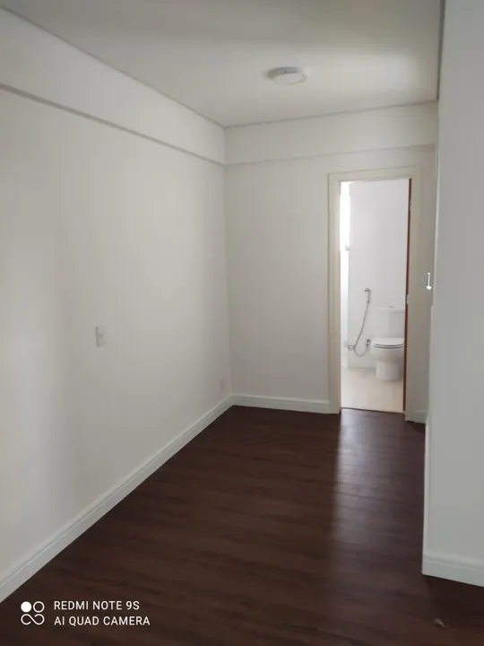 Apartamento à venda com 3 quartos, 153m² - Foto 8