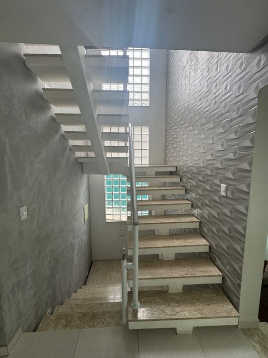 Casa para alugar com 4 quartos, 280m² - Foto 9