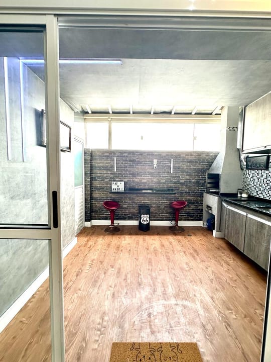 Casa à venda e aluguel com 3 quartos, 103m² - Foto 19