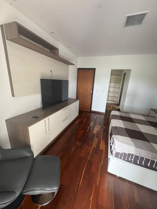 Casa para alugar com 4 quartos, 280m² - Foto 15