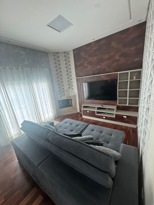Casa para alugar com 4 quartos, 280m² - Foto 11