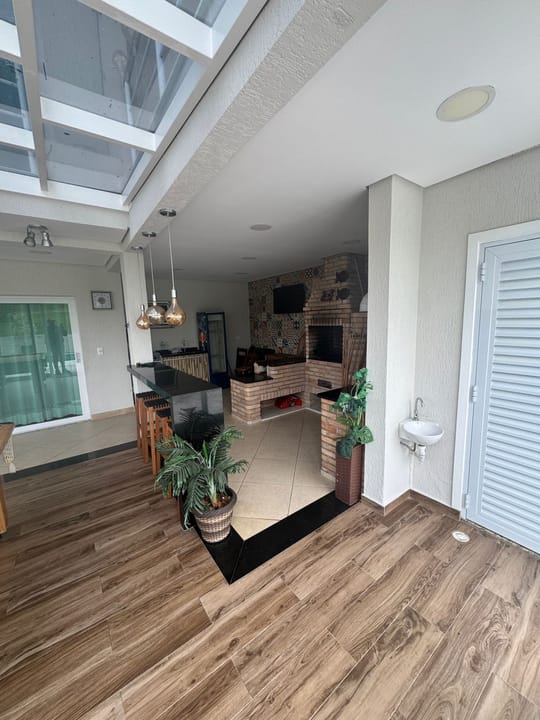 Casa para alugar com 4 quartos, 280m² - Foto 6