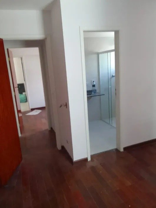 Apartamento para alugar com 3 quartos, 92m² - Foto 11