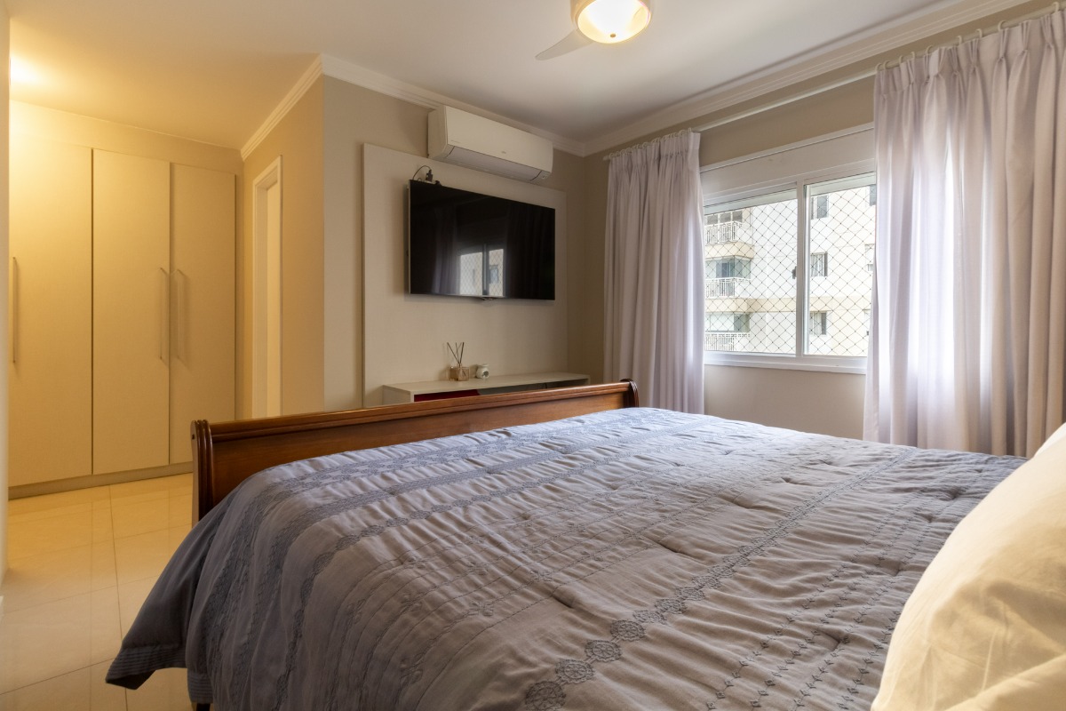 Apartamento à venda com 3 quartos, 132m² - Foto 19