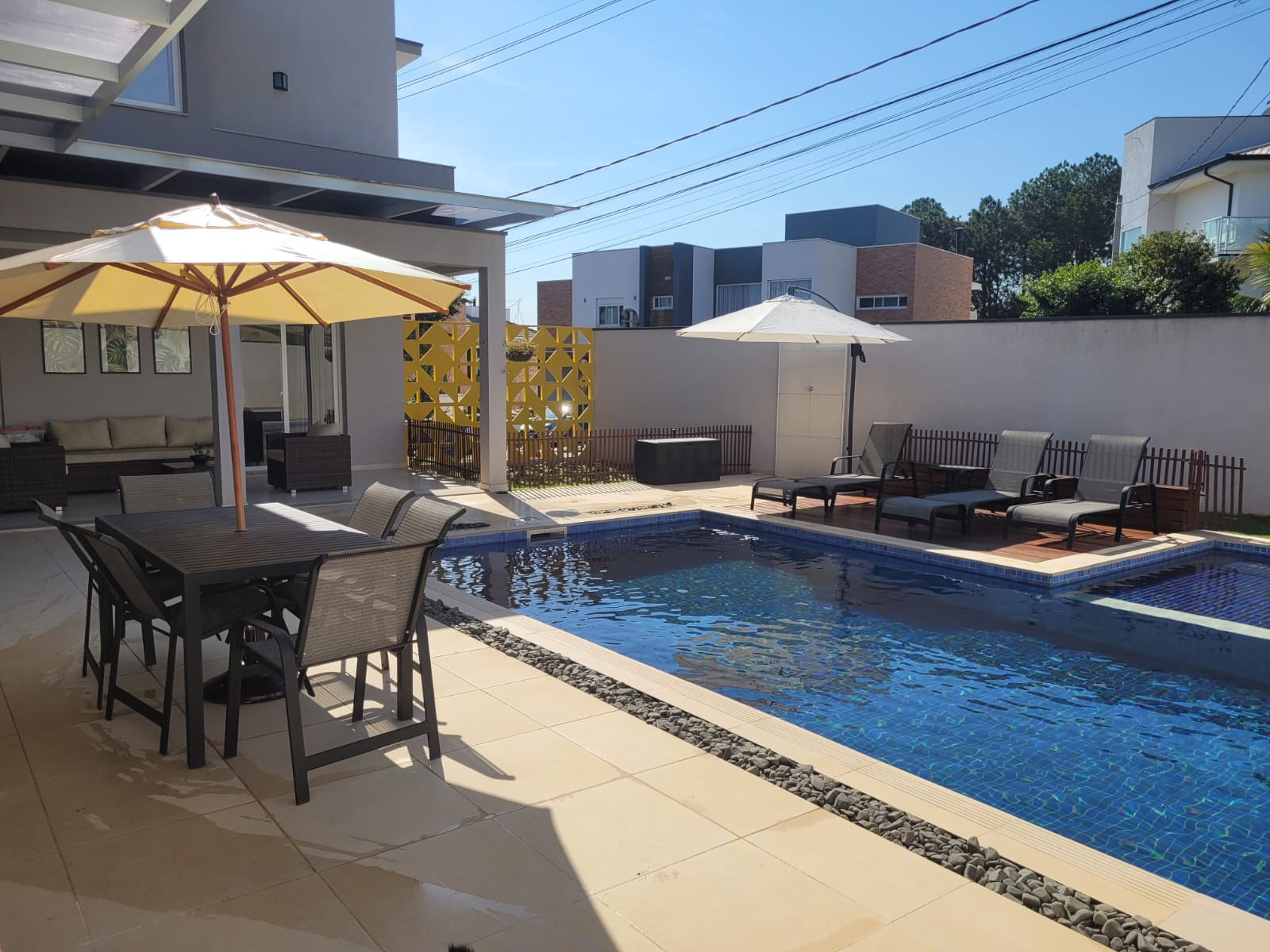 Casa de Condomínio à venda com 4 quartos, 400m² - Foto 4