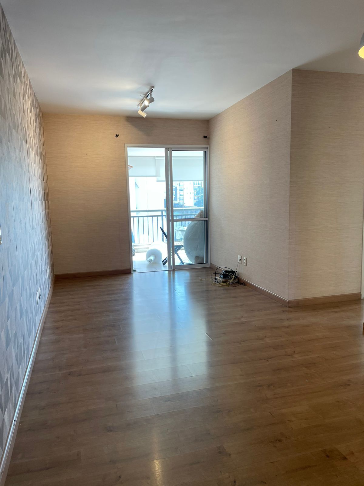 Apartamento à venda com 3 quartos, 85m² - Foto 4