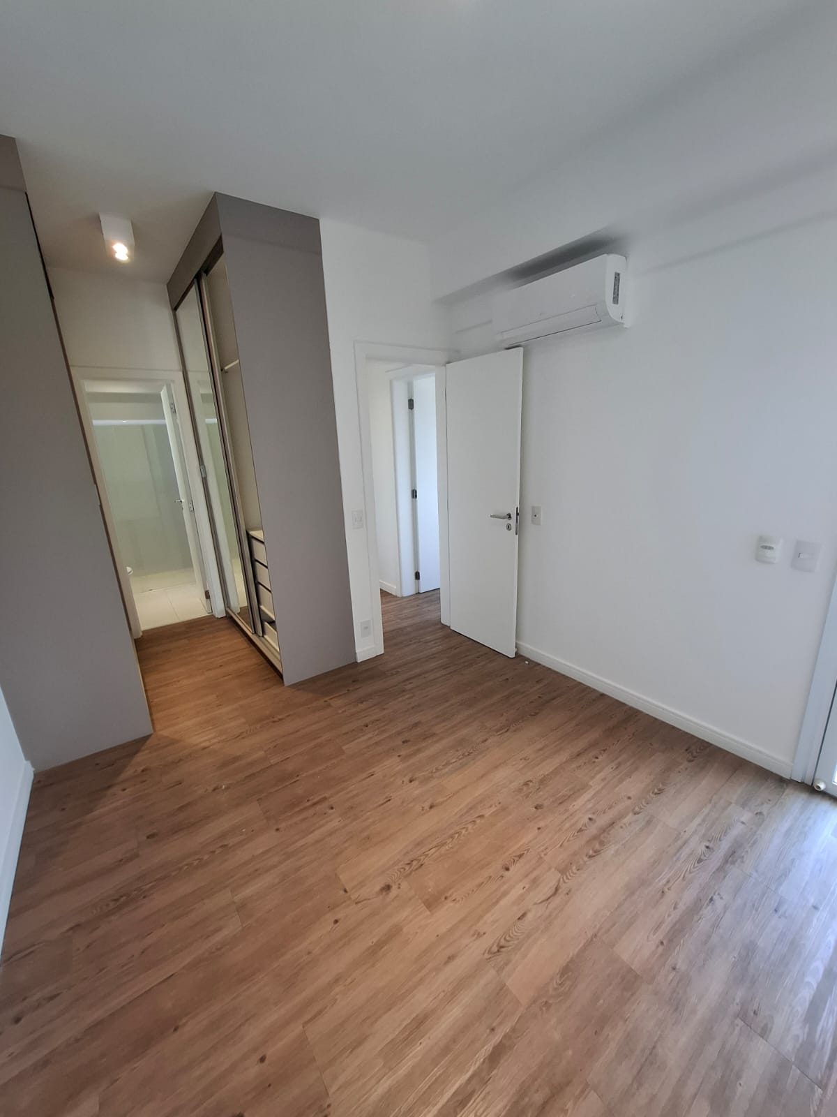 Apartamento para alugar com 2 quartos, 82m² - Foto 8