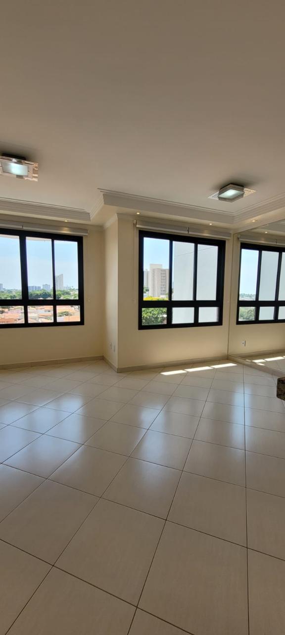 Apartamento à venda com 2 quartos, 77m² - Foto 1