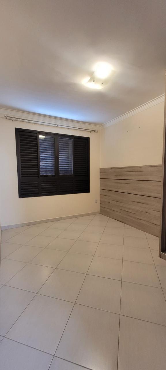 Apartamento à venda com 2 quartos, 77m² - Foto 11