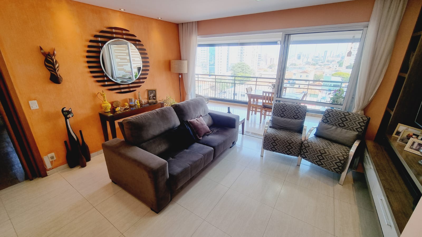 Apartamento à venda com 4 quartos, 133m² - Foto 2