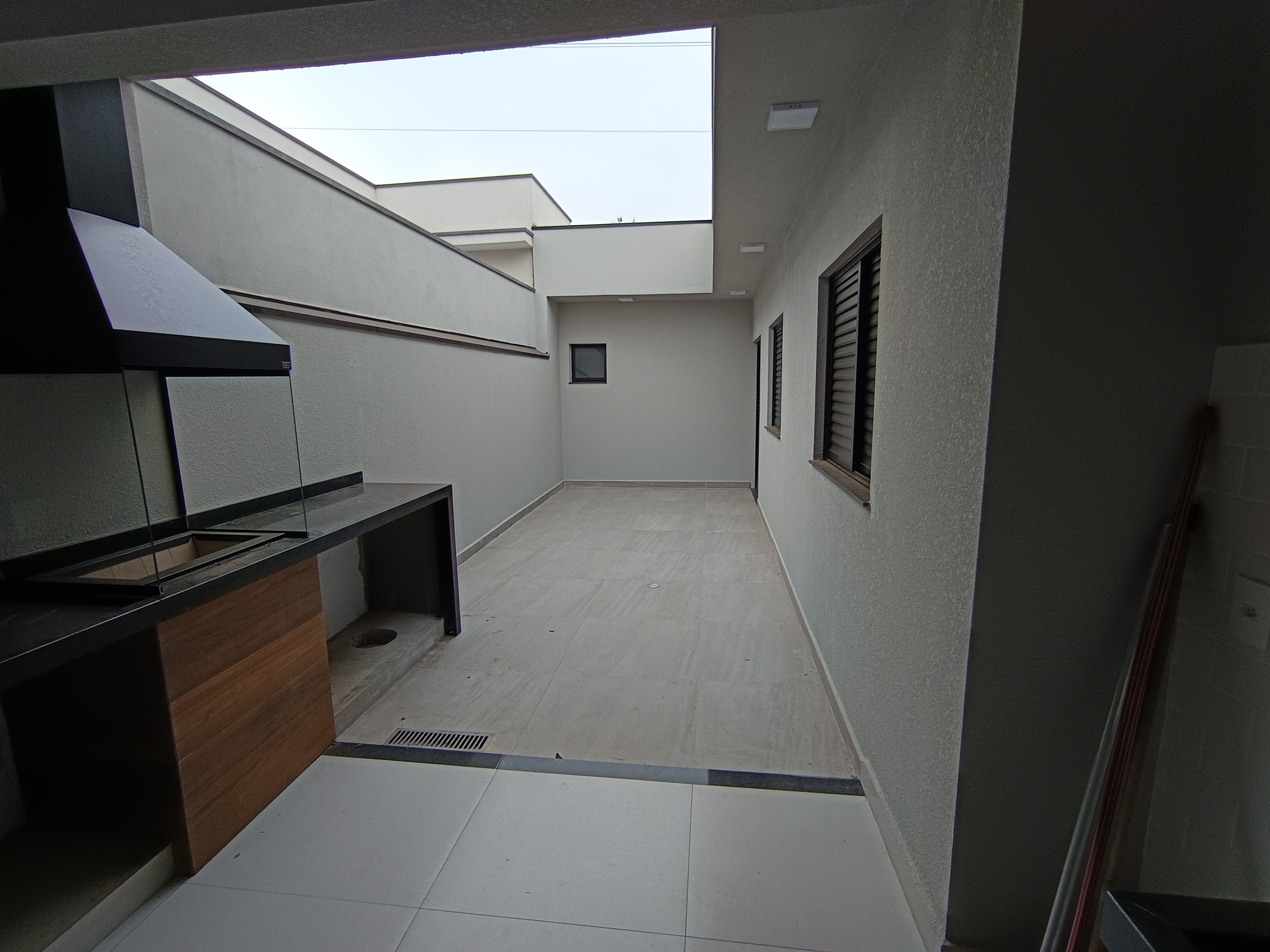 Casa à venda com 3 quartos, 106m² - Foto 11